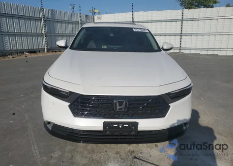 2024 Honda Accord Touring Hybrid z USA, uszkodzony, nr VIN 1HGCY2F88RA001663